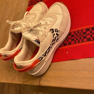 Nike sneakers size women’s 8.5